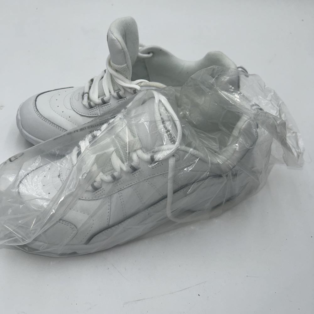 NWOT Easy Spirit Women's 9 White Leather Walking Punter Sneakers - Picture 4 of 5